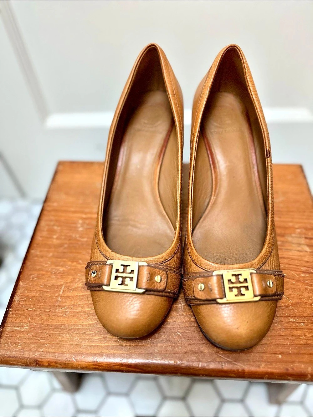 Tory Burch Ambrose wood Wedge Pumps - Sz 8.5